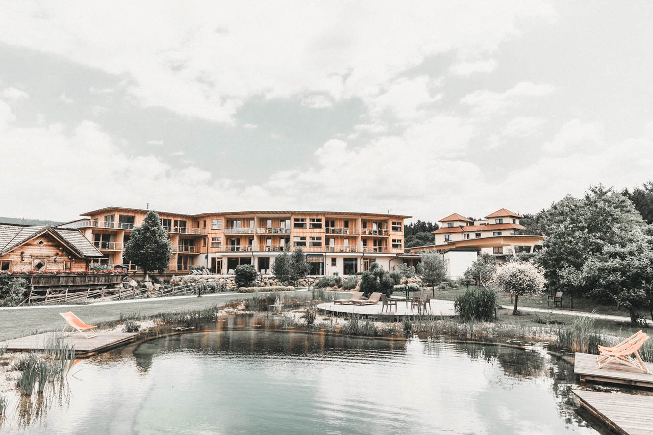 Selbstliebe Retreat Yoga Urlaub in Österreich im Hotel Molzbachhof für Selbstvertrauen Liebe Selbstfindung